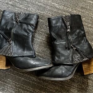 Black Studded Mid-Calf Heeled Women's Boots
